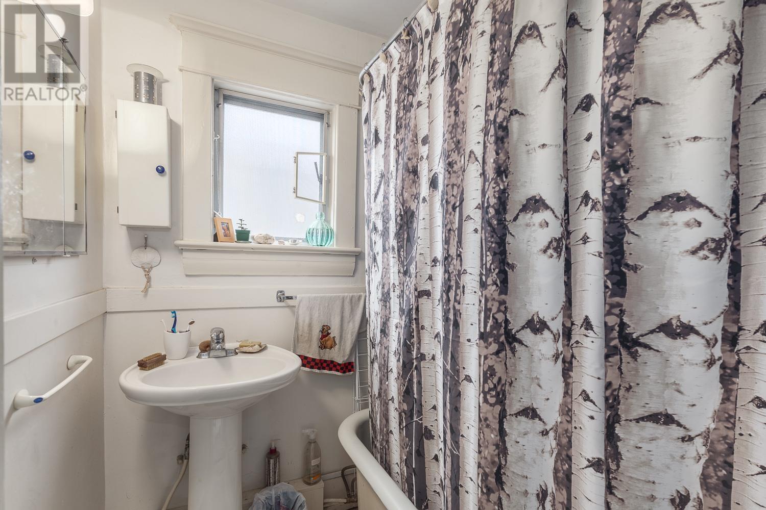 836 838 E 11th Avenue, Vancouver, British Columbia  V5T 2E6 - Photo 38 - R2868874