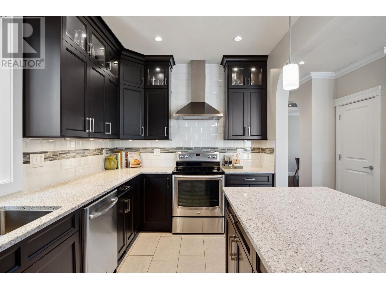 708 Regan Avenue, Coquitlam, British Columbia  V3J 3A6 - Photo 16 - R2868887