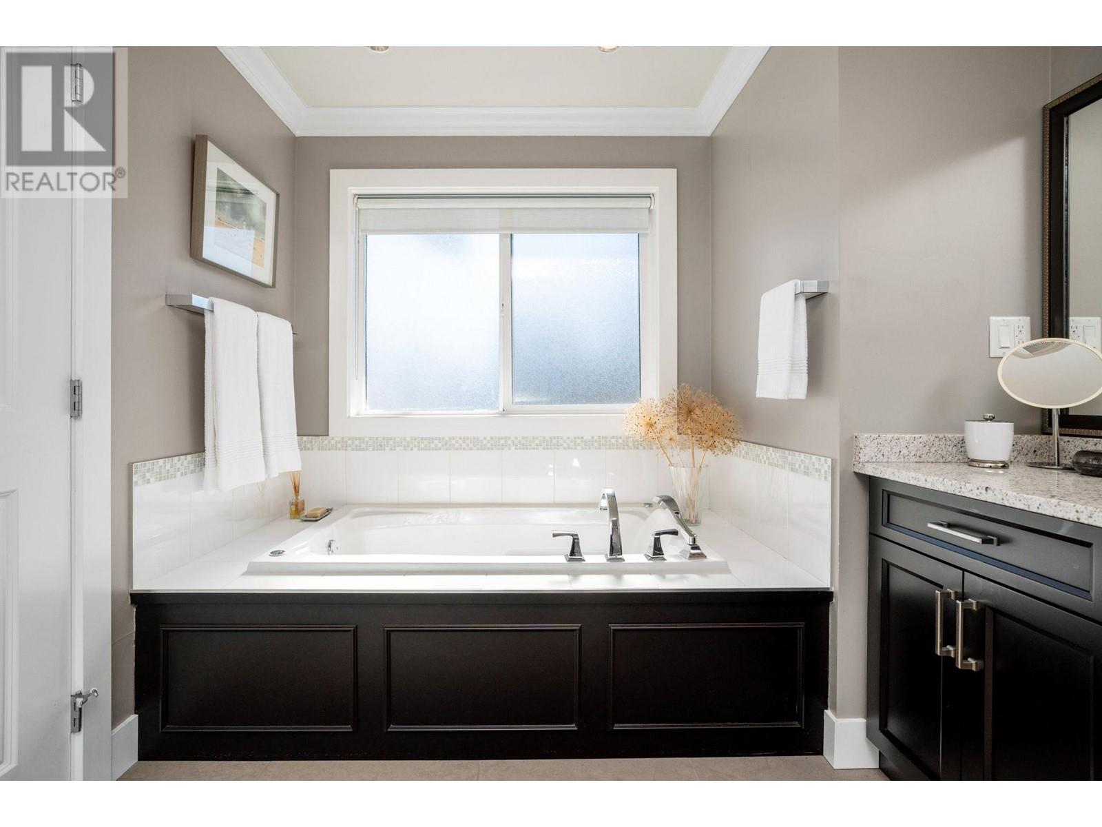 708 Regan Avenue, Coquitlam, British Columbia  V3J 3A6 - Photo 27 - R2868887