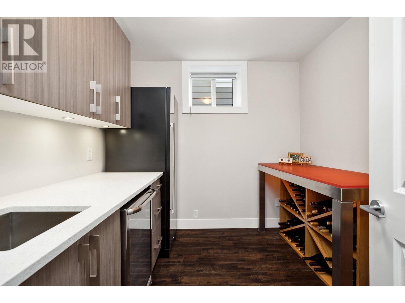 708 Regan Avenue, Coquitlam, British Columbia  V3J 3A6 - Photo 32 - R2868887
