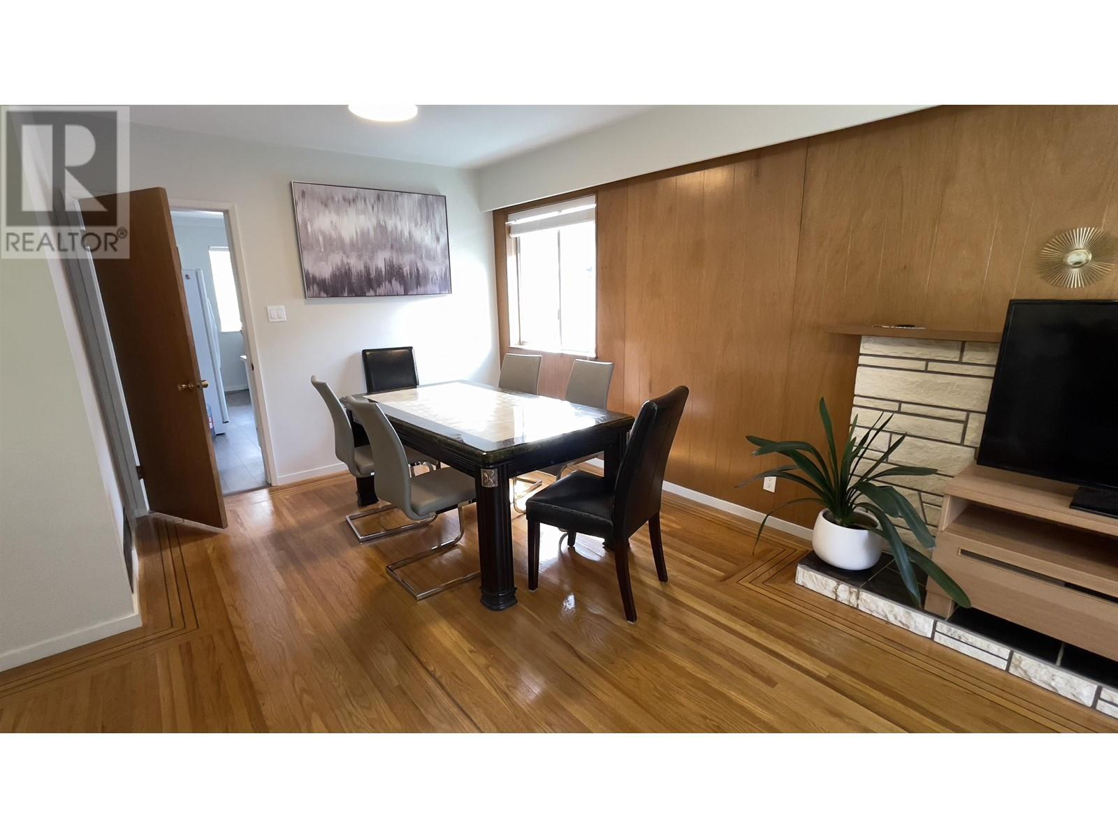 2618 Waverley Avenue, Vancouver, British Columbia  V5S 1E7 - Photo 3 - R2868897