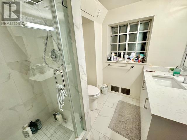 2618 Waverley Avenue, Vancouver, British Columbia  V5S 1E7 - Photo 5 - R2868897