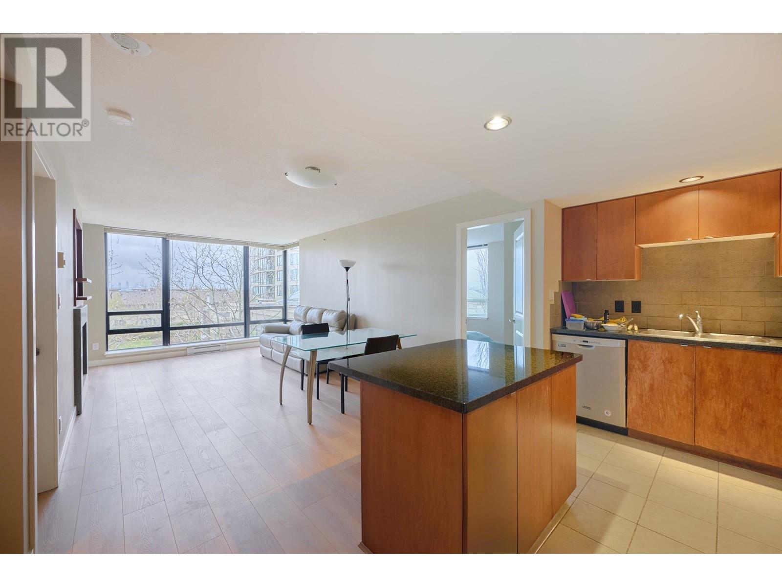706 9133 Hemlock Drive, Richmond, British Columbia  V6Y 4J9 - Photo 1 - R2868234