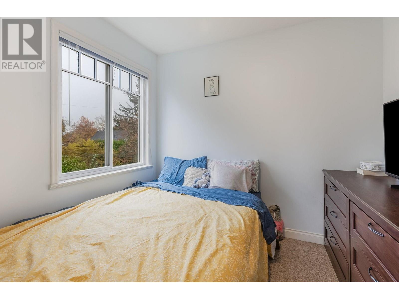 4135 John Street, Vancouver, British Columbia  V5V 3W8 - Photo 12 - R2867678