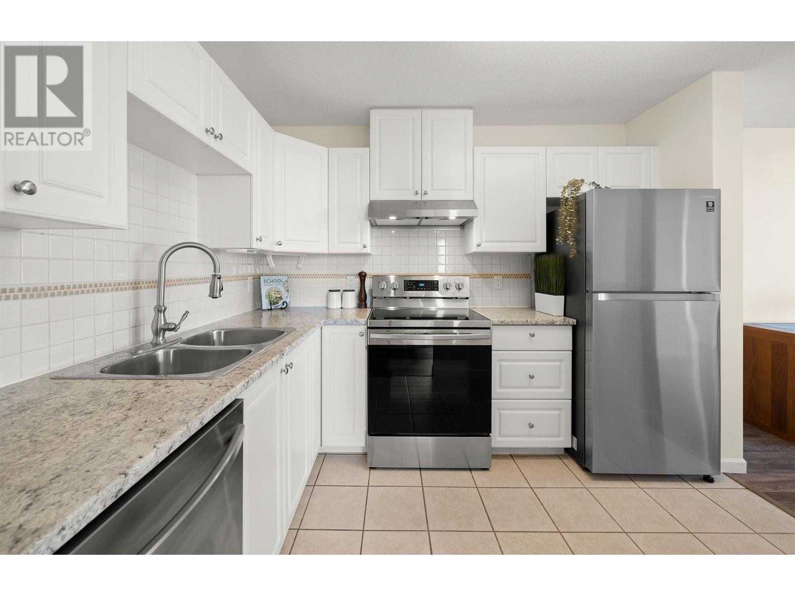 1101 612 Sixth Street, New Westminster, British Columbia  V3L 5V2 - Photo 11 - R2868883