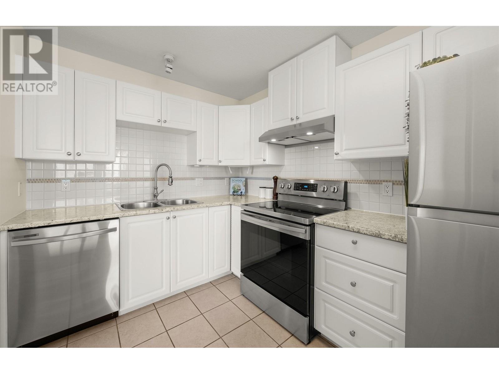 1101 612 Sixth Street, New Westminster, British Columbia  V3L 5V2 - Photo 12 - R2868883