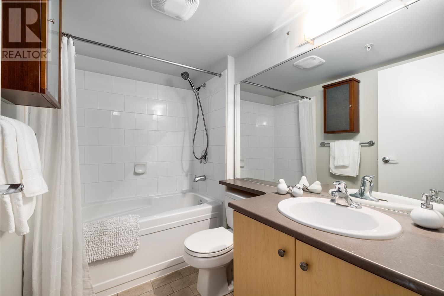 217 2768 Cranberry Drive, Vancouver, British Columbia  V6K 4V1 - Photo 17 - R2868912
