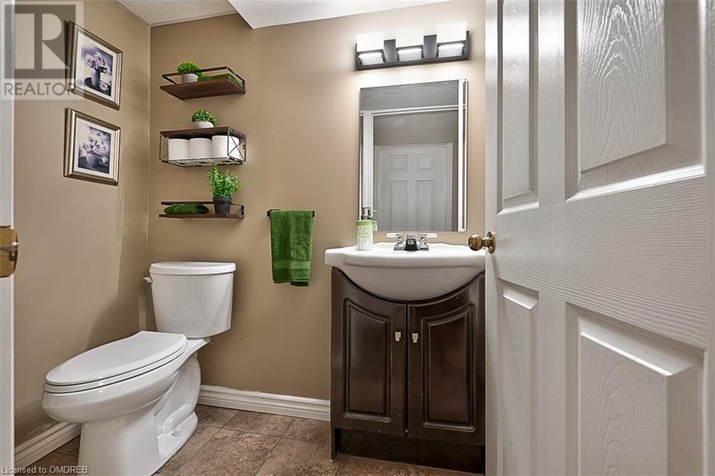 14 Chianti Crescent, Stoney Creek, Ontario  L8E 5W1 - Photo 32 - 40568400