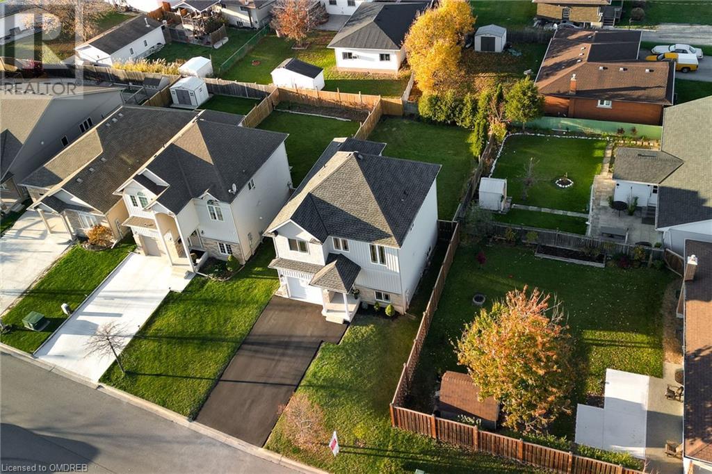 5 Corbin Street, St. Catharines, Ontario  L2P 0C2 - Photo 2 - 40568764