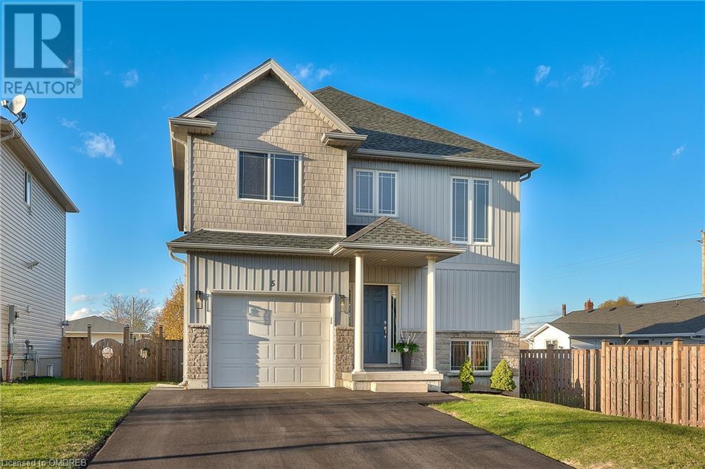 5 Corbin Street, St. Catharines, Ontario  L2P 0C2 - Photo 5 - 40568764