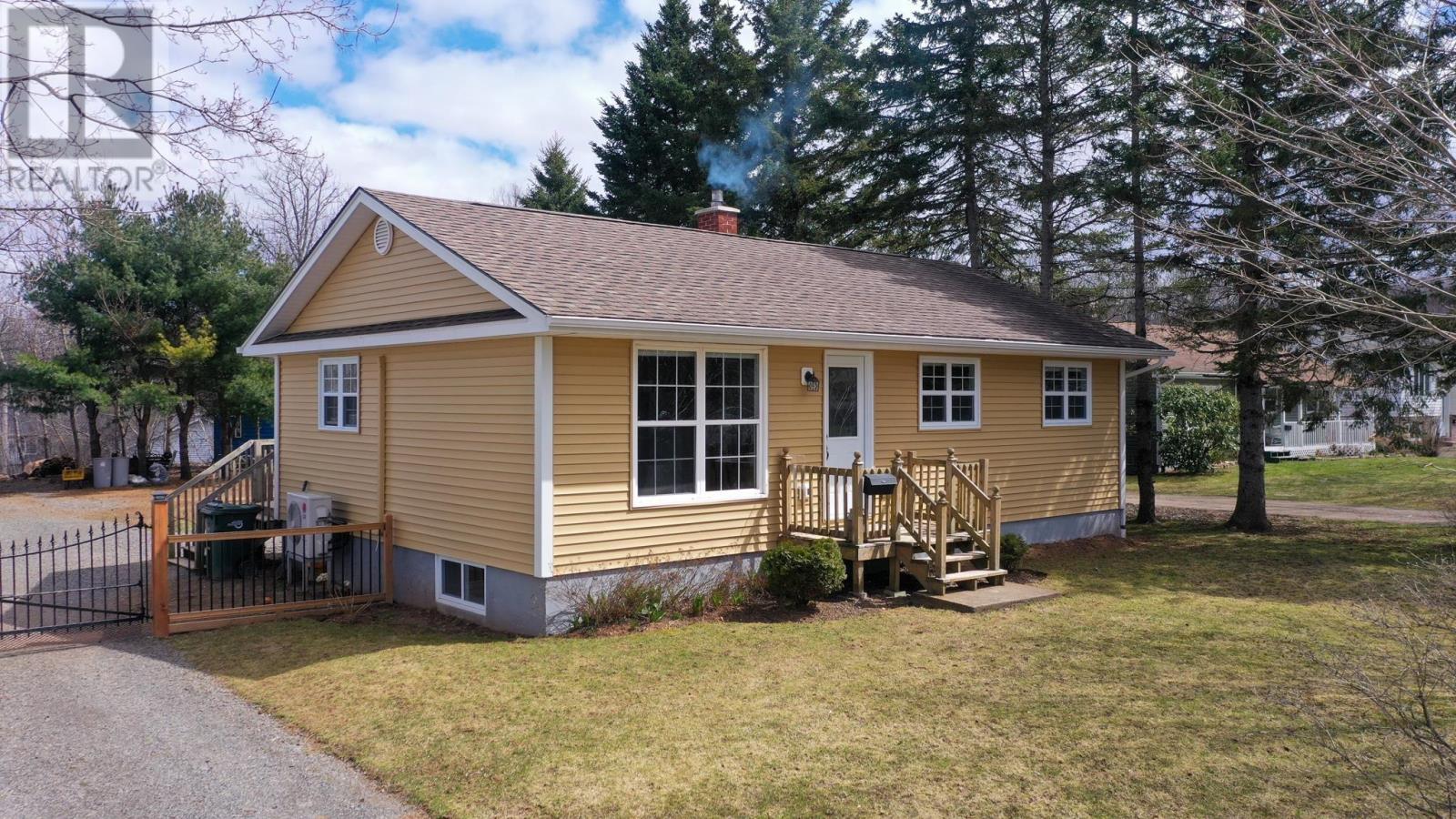 41 Bishop Avenue, New Minas, Nova Scotia  B4N 3N8 - Photo 1 - 202406661