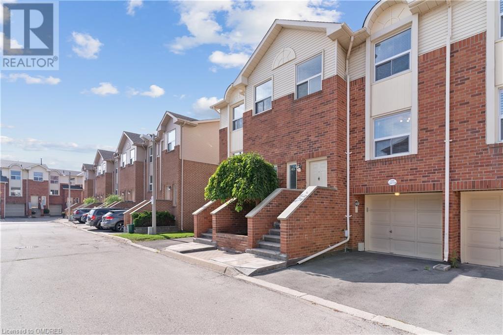 1550 Reeves Gate Unit# 12, Oakville, Ontario  L6M 3J3 - Photo 2 - 40569216