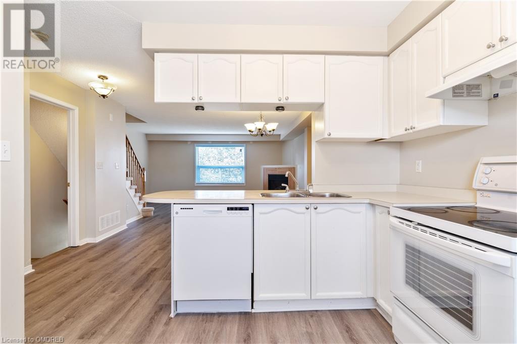 1550 Reeves Gate Unit# 12, Oakville, Ontario  L6M 3J3 - Photo 8 - 40569216