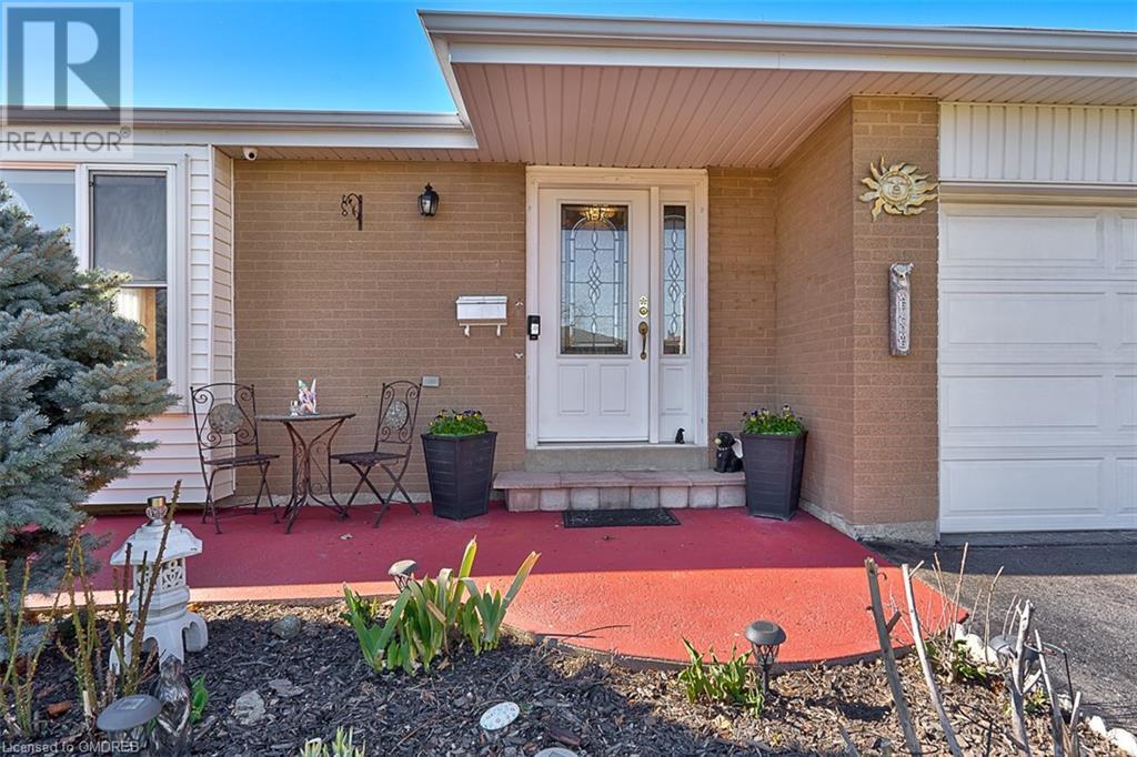 52 Glebe Crescent, Brampton, Ontario  L6S 1G1 - Photo 3 - 40568681