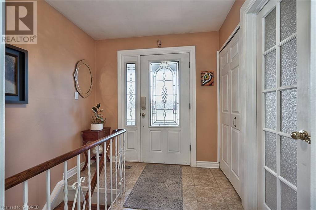 52 Glebe Crescent, Brampton, Ontario  L6S 1G1 - Photo 4 - 40568681