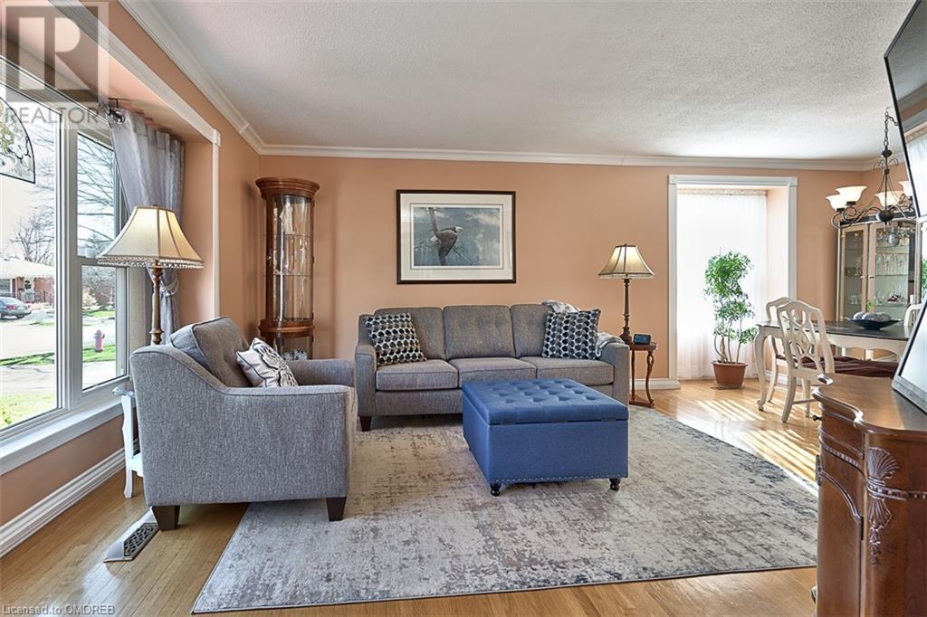52 Glebe Crescent, Brampton, Ontario  L6S 1G1 - Photo 5 - 40568681
