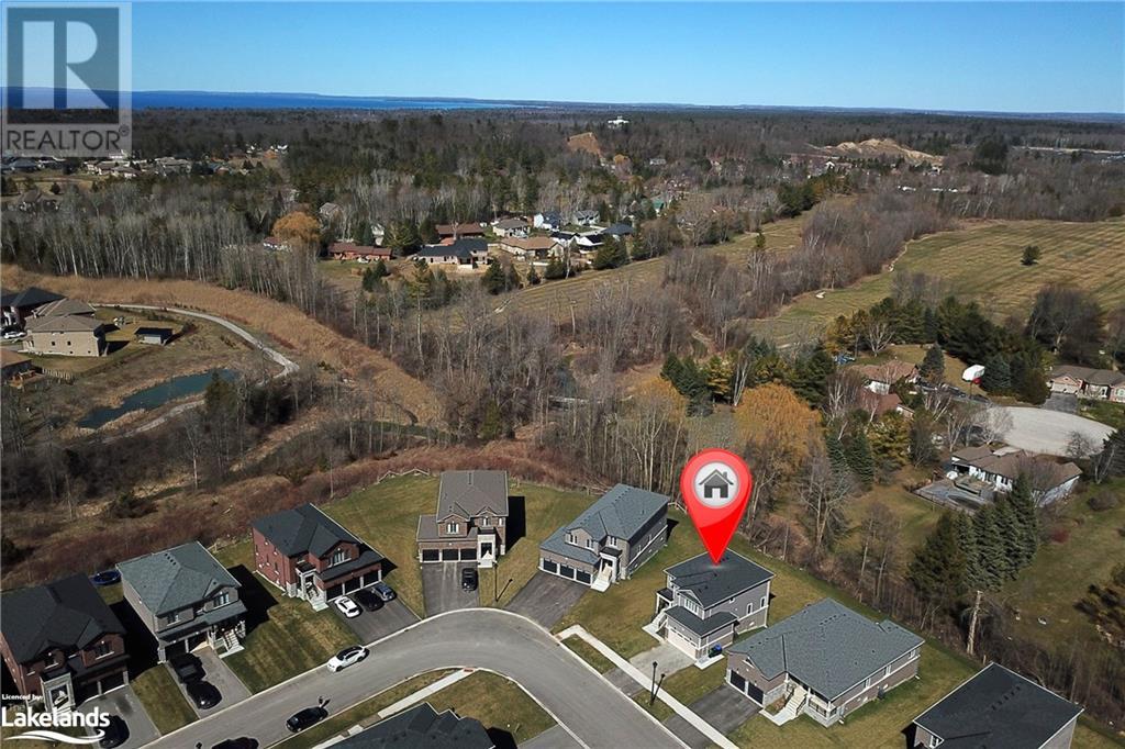 31 Emerald Street, Wasaga Beach, Ontario  L9Z 0K8 - Photo 2 - 40554213