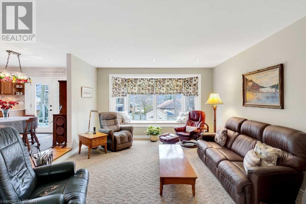 21 Woodside Drive, Tillsonburg, Ontario  N4G 5P9 - Photo 12 - 40569174