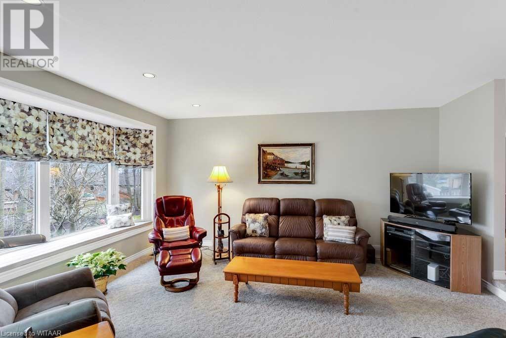 21 Woodside Drive, Tillsonburg, Ontario  N4G 5P9 - Photo 13 - 40569174