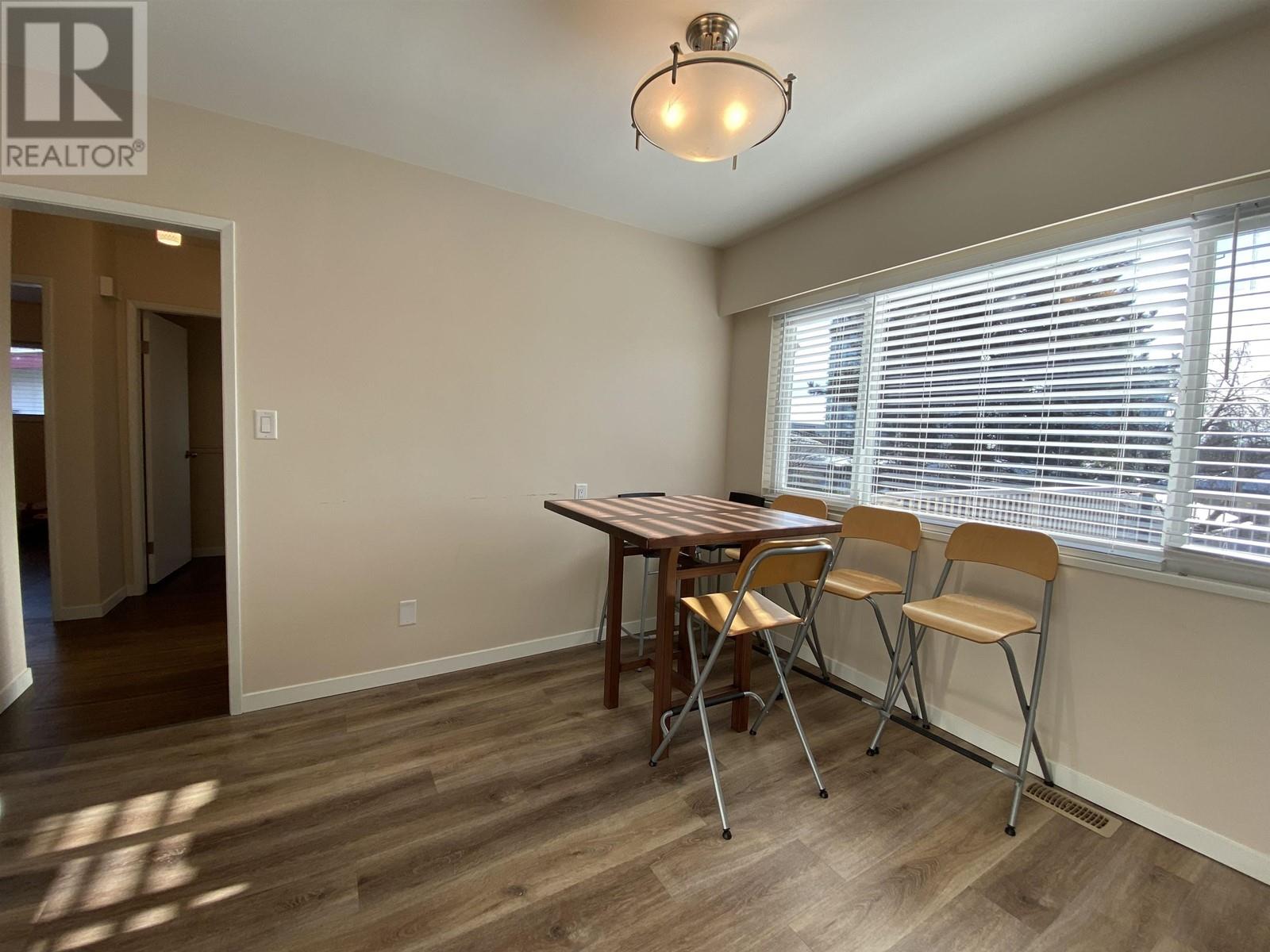 Main House 564 W 64 Avenue, Vancouver, British Columbia  V6P 2K9 - Photo 12 - R2868955
