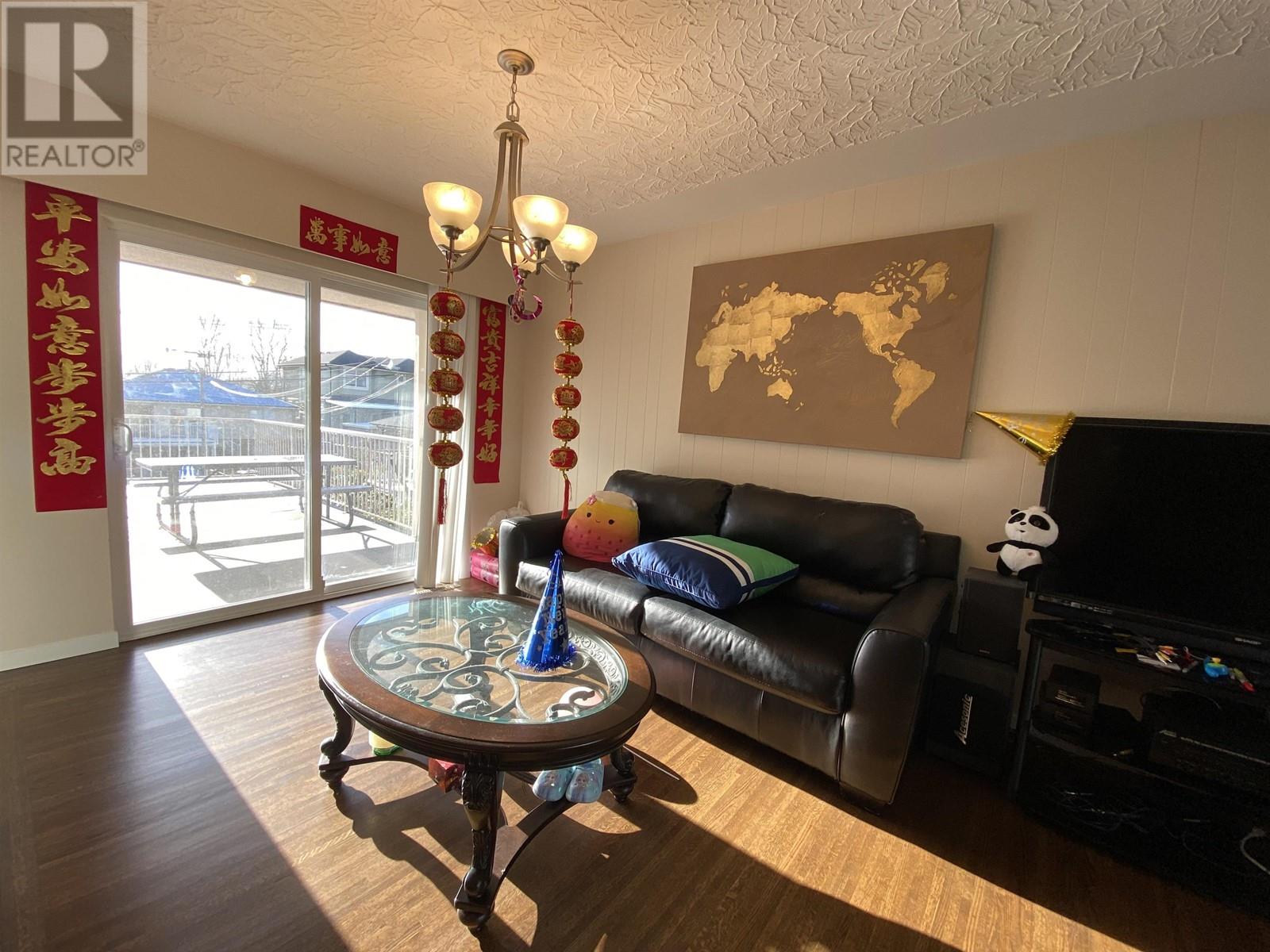 Main House 564 W 64 Avenue, Vancouver, British Columbia  V6P 2K9 - Photo 5 - R2868955