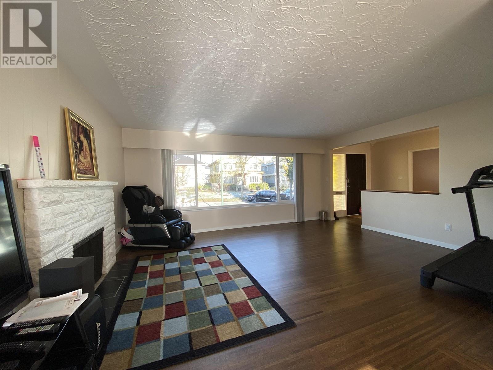 Main House 564 W 64 Avenue, Vancouver, British Columbia  V6P 2K9 - Photo 6 - R2868955