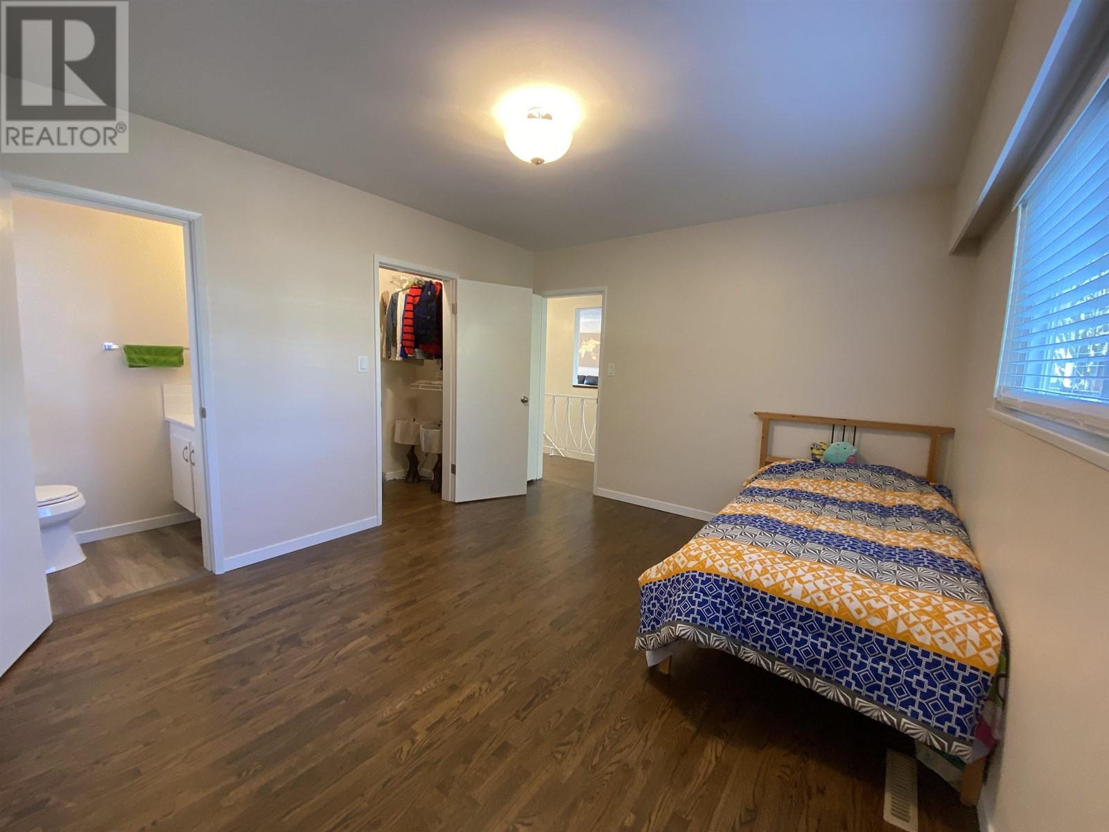 Main House 564 W 64 Avenue, Vancouver, British Columbia  V6P 2K9 - Photo 9 - R2868955