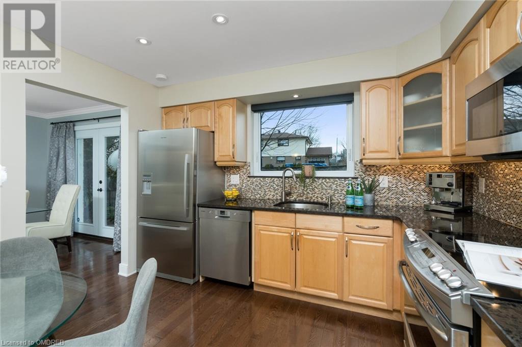 23 Parkview Place, Brampton, Ontario  L6W 2G2 - Photo 6 - 40550753