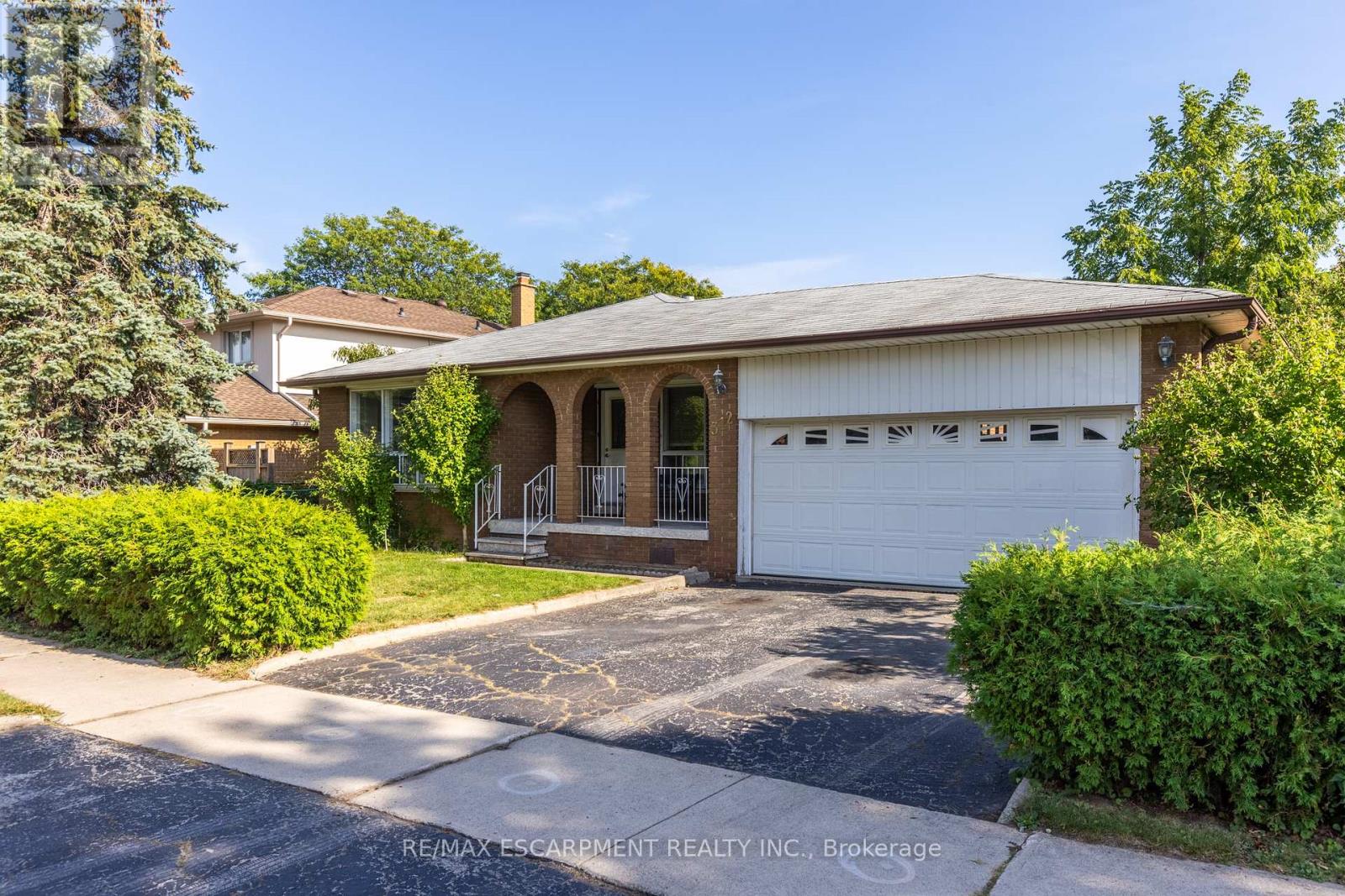 312 Mary Street, Oakville, 4 Bedrooms Bedrooms, ,2 BathroomsBathrooms,Single Family,For Sale,Mary,W8219672
