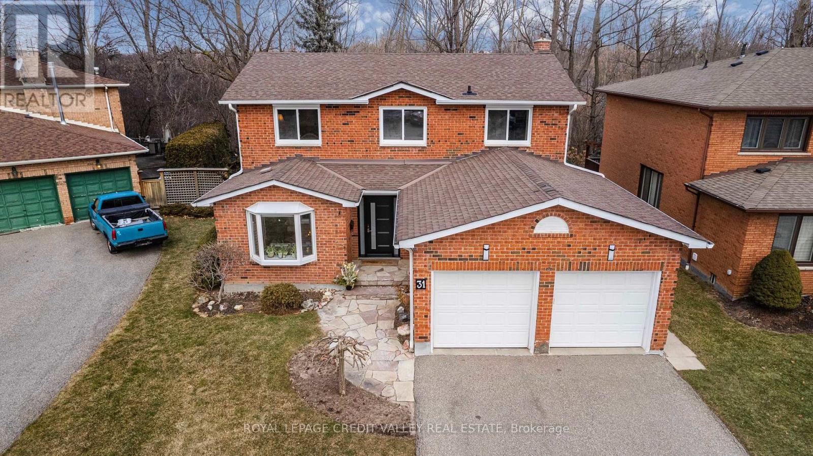 31 Curtis Drive, Brampton, 4 Bedrooms Bedrooms, ,3 BathroomsBathrooms,Single Family,For Sale,Curtis,W8219972