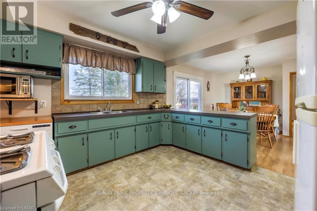 3284 Kimball Rd, St. Clair, Ontario  N0N 1H0 - Photo 7 - X8219930