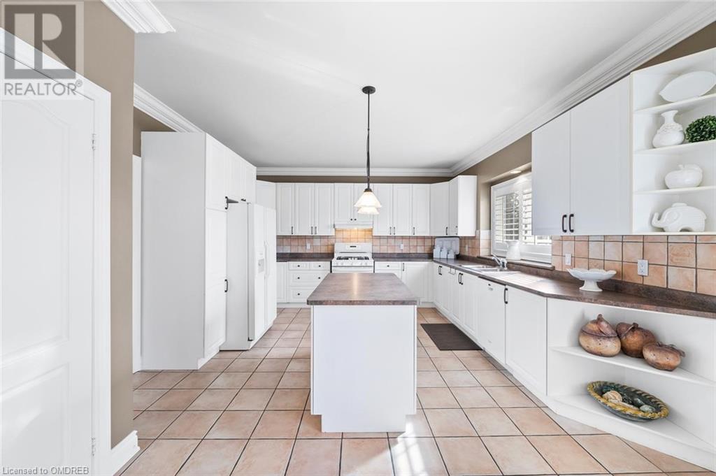 2404 Valley Forest Way, Oakville, Ontario  L6H 6W9 - Photo 11 - 40569293