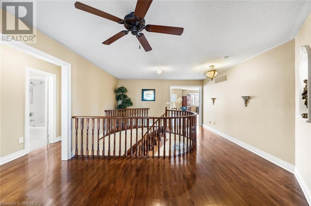 2404 Valley Forest Way, Oakville, Ontario  L6H 6W9 - Photo 22 - 40569293