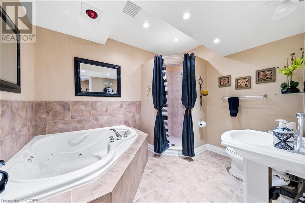 2404 Valley Forest Way, Oakville, Ontario  L6H 6W9 - Photo 39 - 40569293