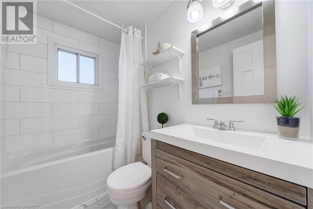24 Osborne Crescent, Oakville, Ontario  L6H 1G1 - Photo 17 - 40563598
