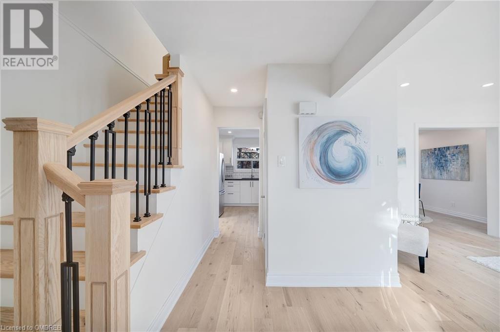 24 Osborne Crescent, Oakville, Ontario  L6H 1G1 - Photo 4 - 40563598