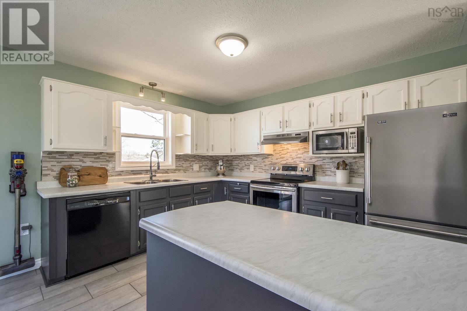 1171 Mayhew Drive, Greenwood, Nova Scotia  B0P 1R0 - Photo 5 - 202406711