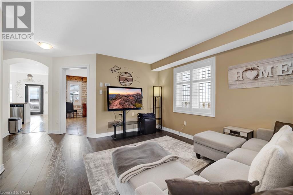 194 Maplewood Drive, Essa, Ontario  L0M 1B4 - Photo 11 - 40569323
