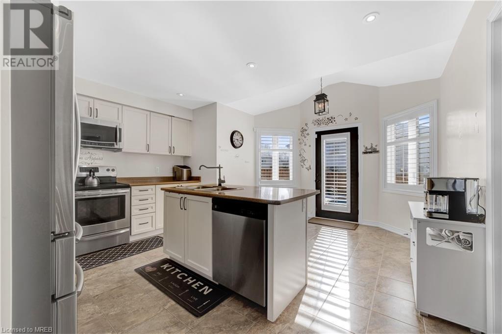 194 Maplewood Drive, Essa, Ontario  L0M 1B4 - Photo 2 - 40569323