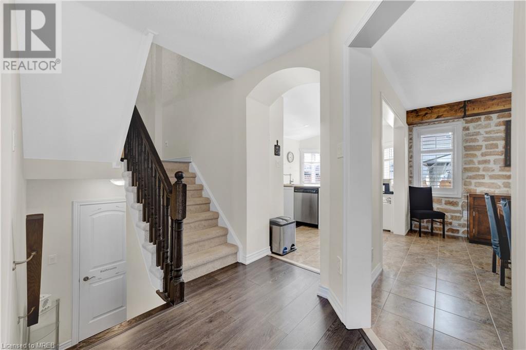 194 Maplewood Drive, Essa, Ontario  L0M 1B4 - Photo 20 - 40569323