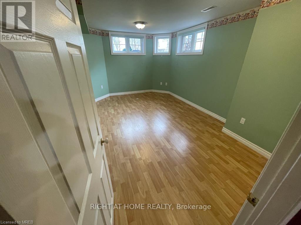 73 Madison Court E Unit# Lower, Welland, Ontario  L3C 7G3 - Photo 7 - 40568672