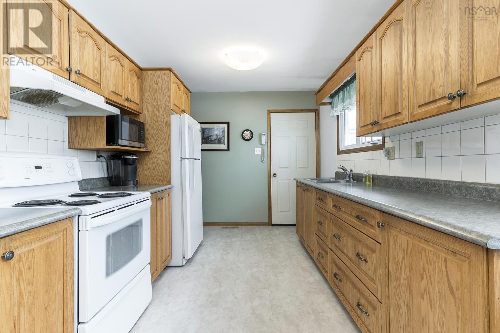 13 Cross Road, Dartmouth, Nova Scotia  B2W 2Z1 - Photo 19 - 202406722