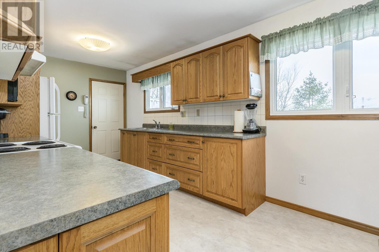 13 Cross Road, Dartmouth, Nova Scotia  B2W 2Z1 - Photo 20 - 202406722