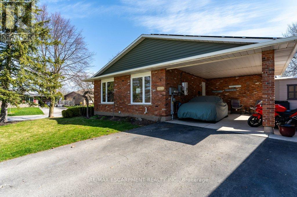 5099 Hartwood Ave, Lincoln, Ontario  L3J 0A7 - Photo 6 - X8220324