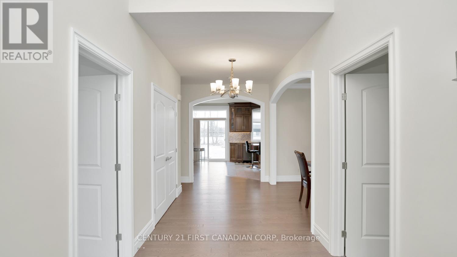 2935 Glanworth Dr, London, Ontario  N6N 1N6 - Photo 6 - X8220362