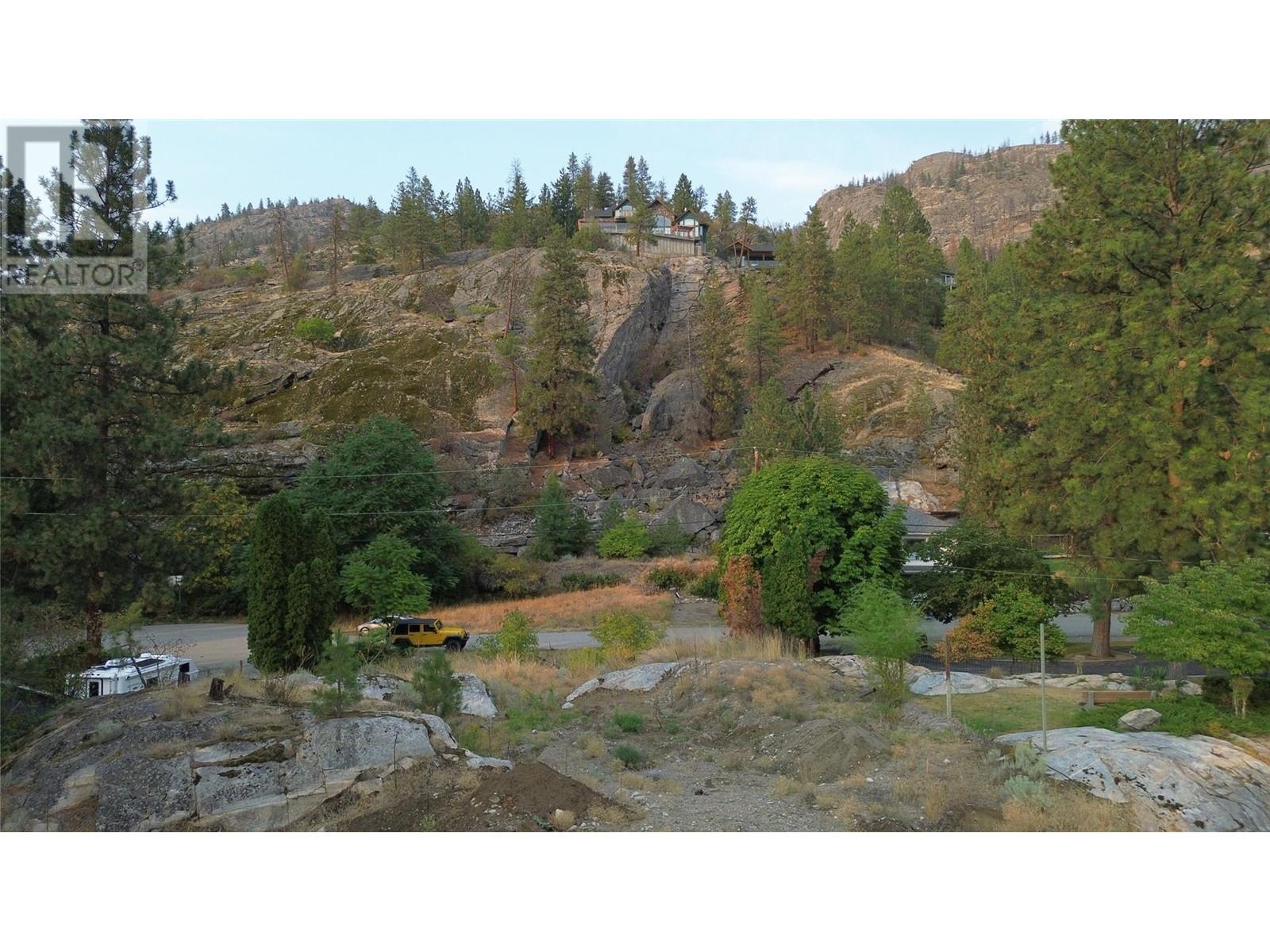 211 Sunnybrook Drive, Okanagan Falls, British Columbia  V2A 7K4 - Photo 14 - 10309520