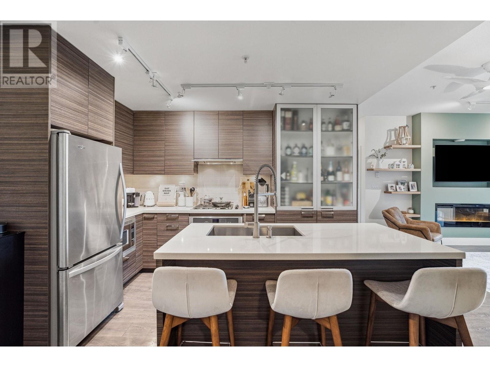 413 3606 Aldercrest Drive, Vancouver, British Columbia  V7G 0A3 - Photo 5 - R2868989