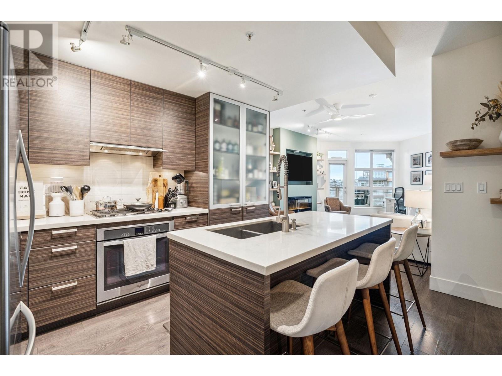 413 3606 Aldercrest Drive, Vancouver, British Columbia  V7G 0A3 - Photo 6 - R2868989