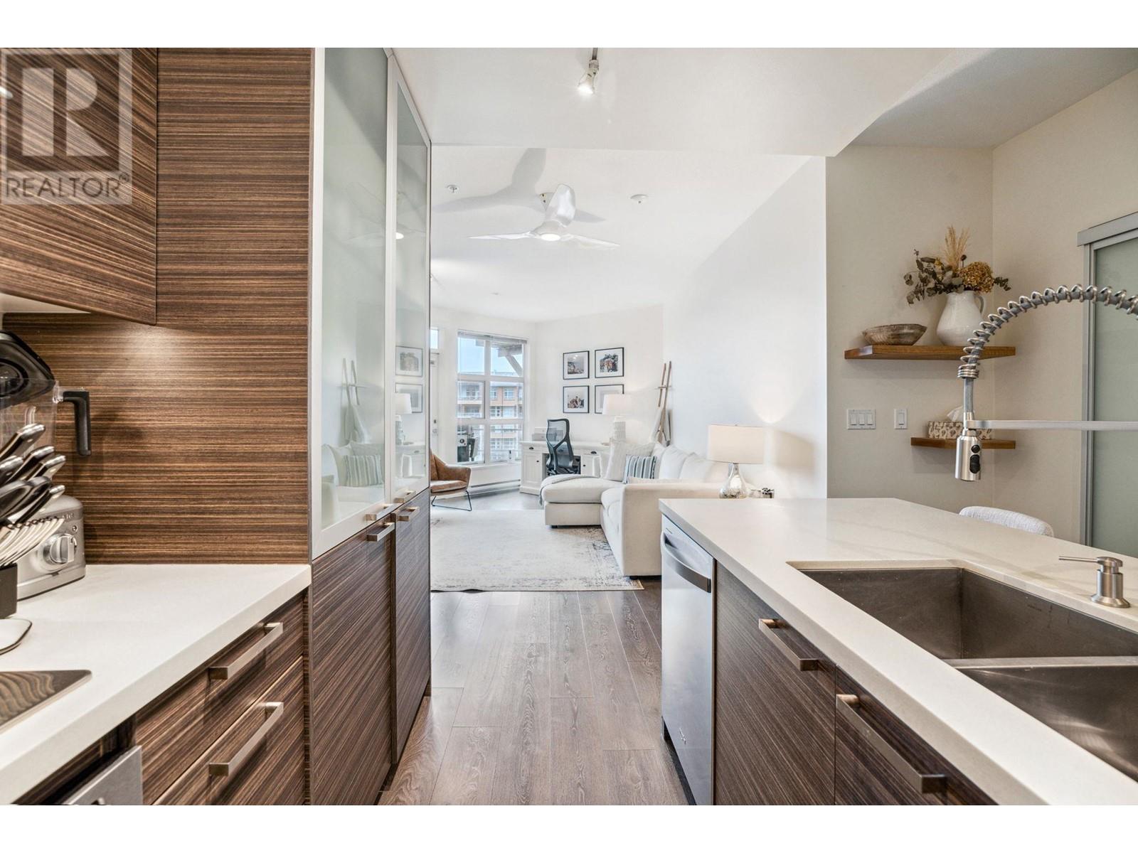 413 3606 Aldercrest Drive, Vancouver, British Columbia  V7G 0A3 - Photo 7 - R2868989