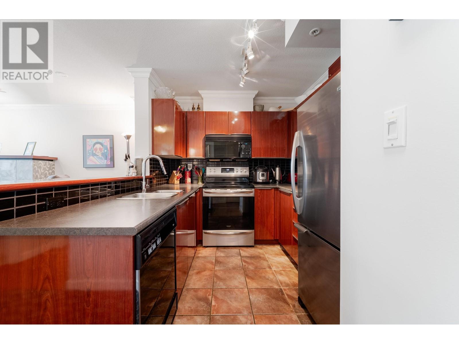 303 1003 Pacific Street, Vancouver, British Columbia  V6E 4P2 - Photo 6 - R2868995